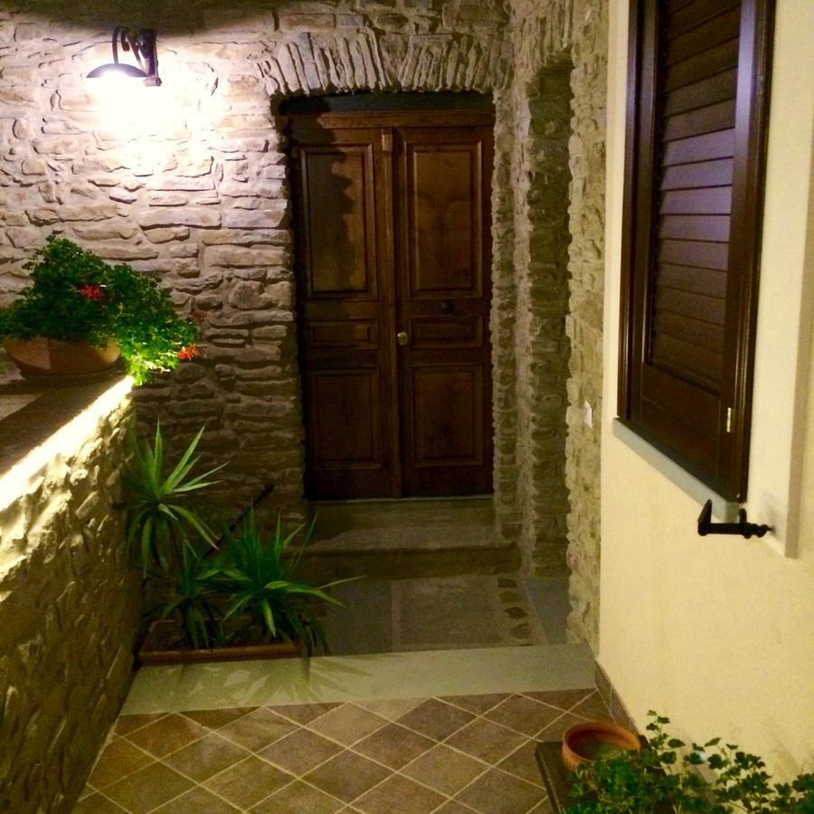 Pozzo Medievale Prignano Cilento Exteriér fotografie