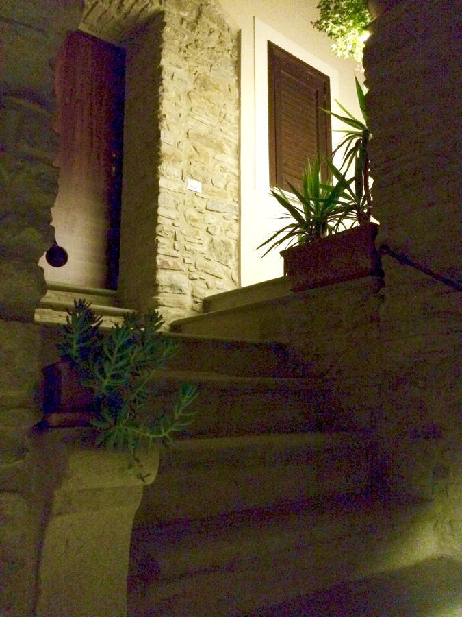 Pozzo Medievale Prignano Cilento Exteriér fotografie
