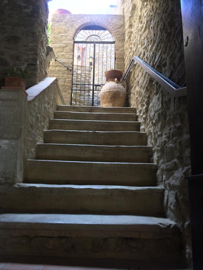 Pozzo Medievale Prignano Cilento Exteriér fotografie