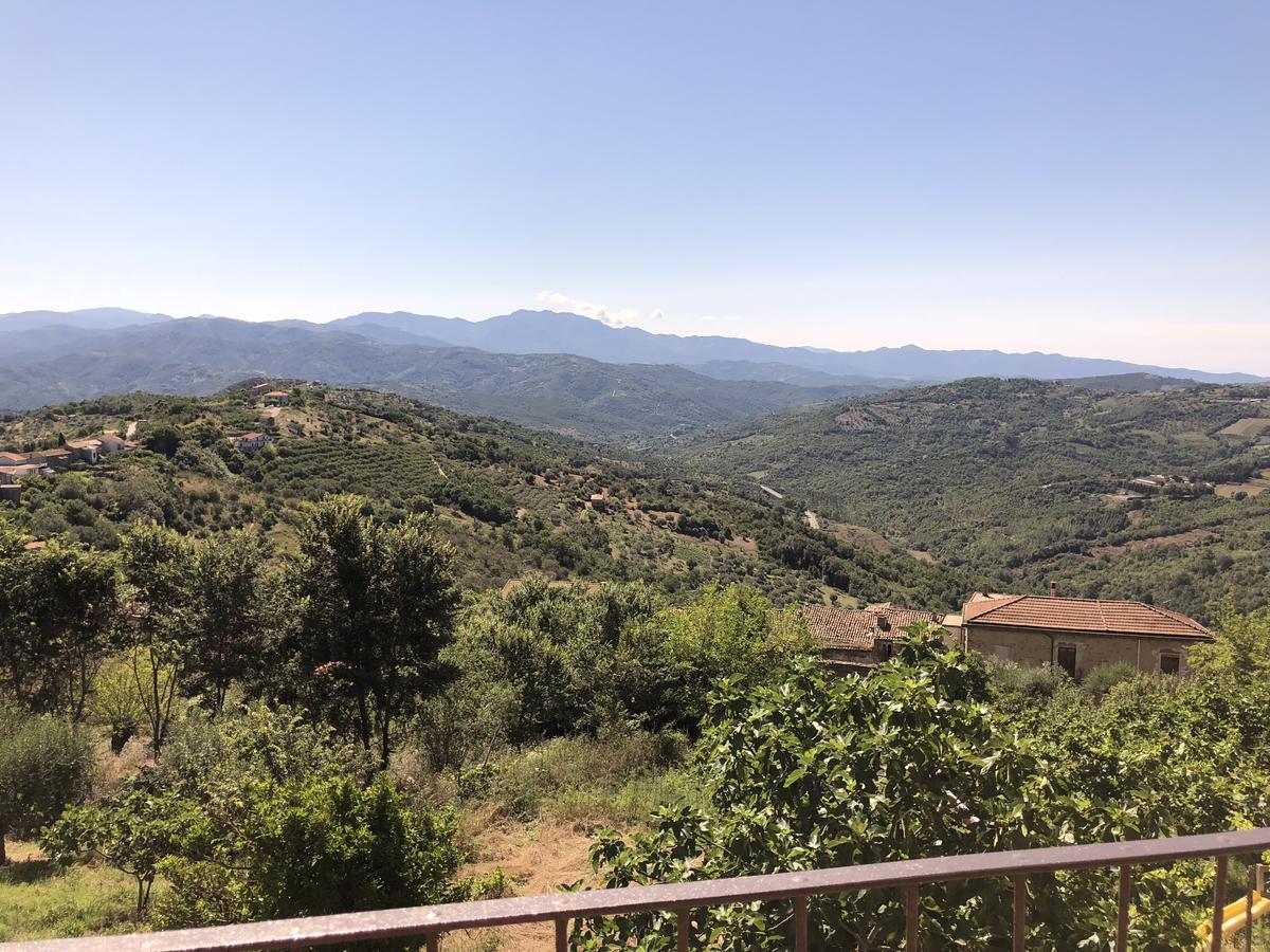 Pozzo Medievale Prignano Cilento Exteriér fotografie
