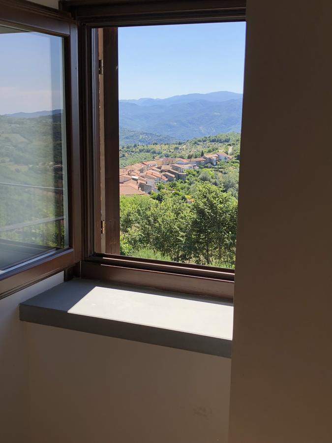 Pozzo Medievale Prignano Cilento Exteriér fotografie